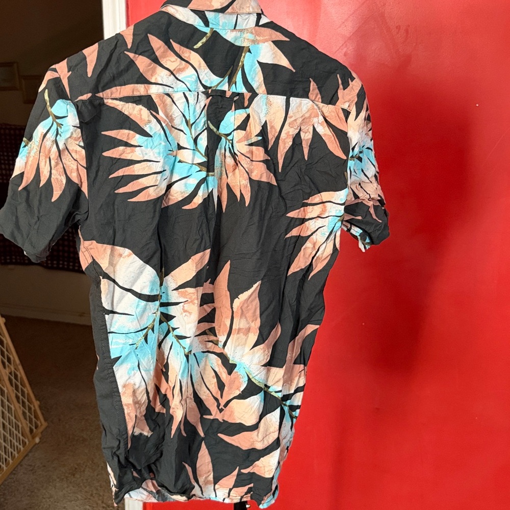 Men's Print Shirt Sz S- Black, Orange, and Blue Nwot. - Picture 2 of 5
